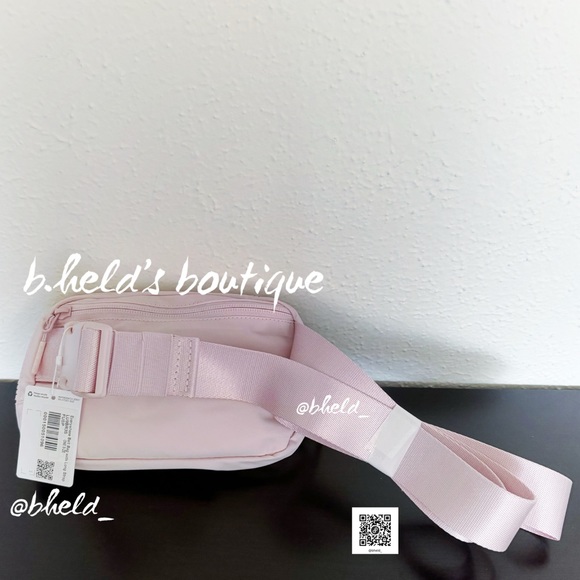 lululemon Everywhere Belt Bag with Long Strap in Flush Pink 1L ~55.5" New NWT - Picture 6 of 15